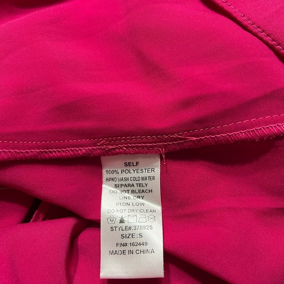 Milk & Honey Women’s size Small Hot Pink Maxi Pleated Skirt Elastic Waist, wais - Picture 2 of 6